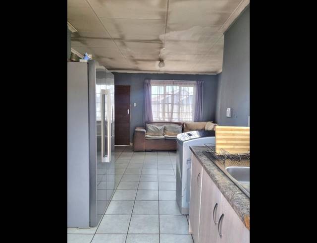 3 BEDROOM HOUSE FOR SALE IN SKY CITY